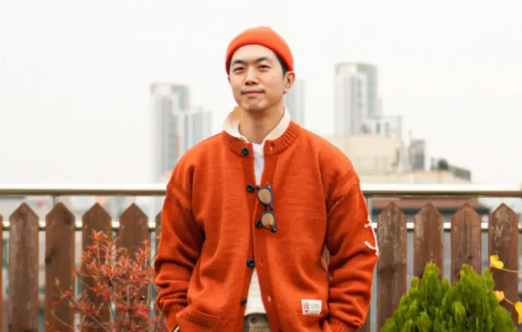 'Genç 40'lar: Z kuşağı, Güney Kore'deki tarzları için Y kuşağıyla alay etmenin yeni bir yolunu buldu